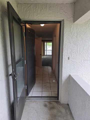 1802 MARINER DR 32, Tarpon Springs, FL 34689