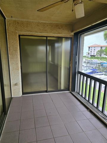1802 MARINER DR 32, Tarpon Springs, FL 34689