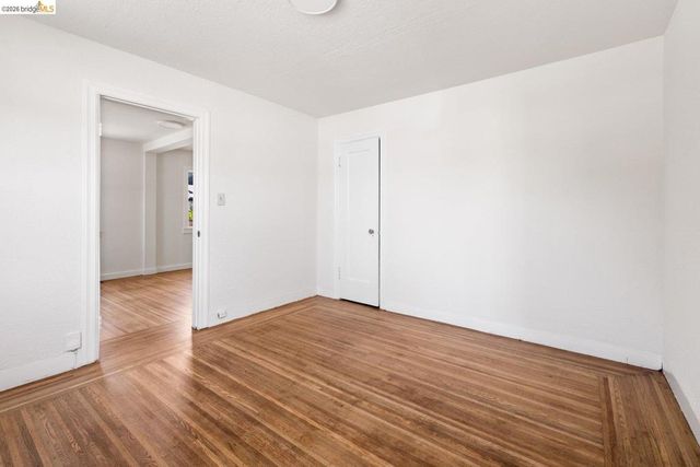 3986 Delmont Ave, Oakland, CA 94605