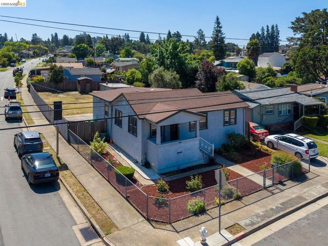 3986 Delmont Ave, Oakland, CA 94605