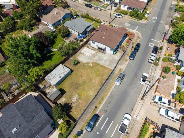 3986 Delmont Ave, Oakland, CA 94605