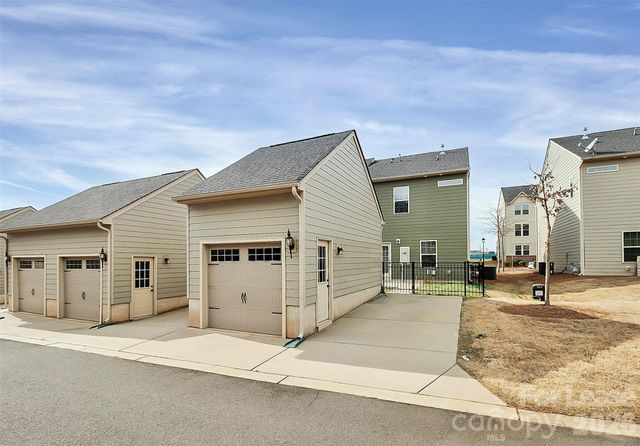 3043 Potomac River Parkway, Charlotte, NC 28217