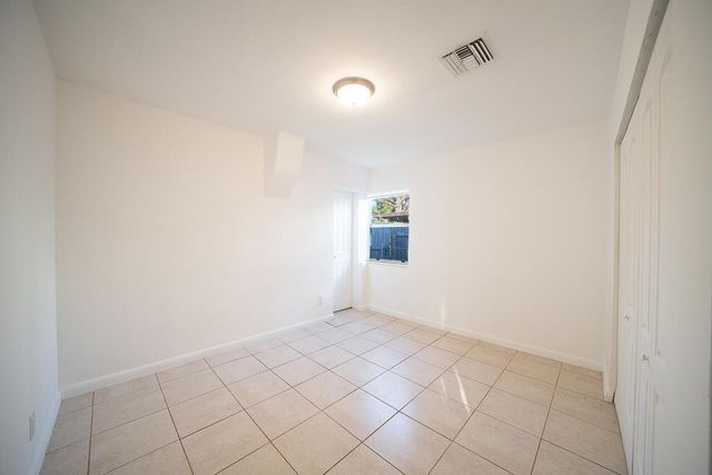 321 NW 51st Street, Oakland Park, FL 33309
