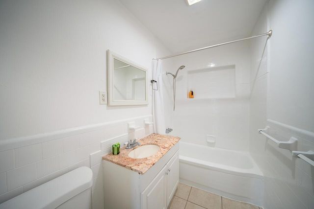 321 NW 51st Street, Oakland Park, FL 33309