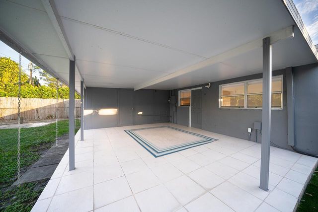 321 NW 51st Street, Oakland Park, FL 33309