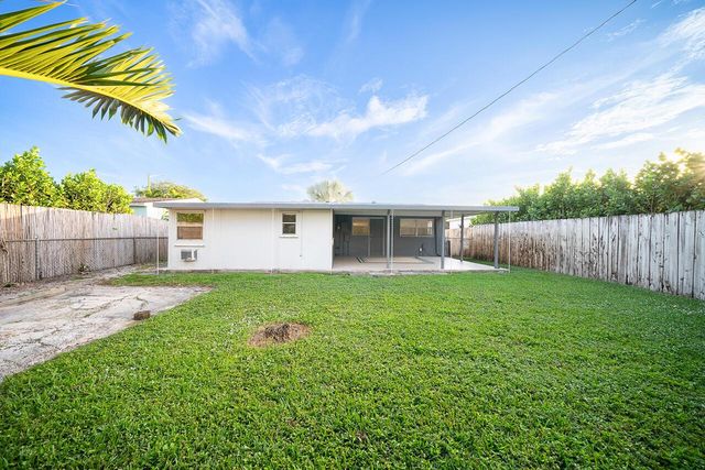 321 NW 51st Street, Oakland Park, FL 33309