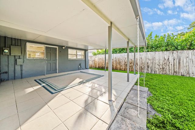 321 NW 51st Street, Oakland Park, FL 33309