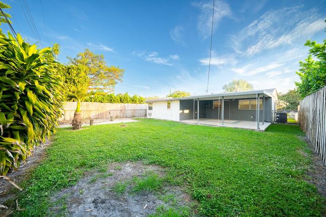 321 NW 51st Street, Oakland Park, FL 33309