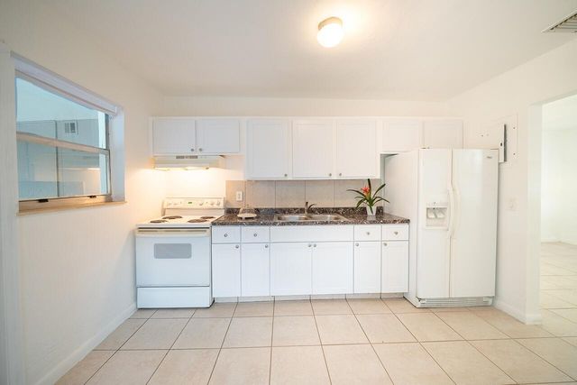 321 NW 51st Street, Oakland Park, FL 33309