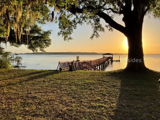 750 Spanish Wells Rd, Hilton Head Island, SC 29926