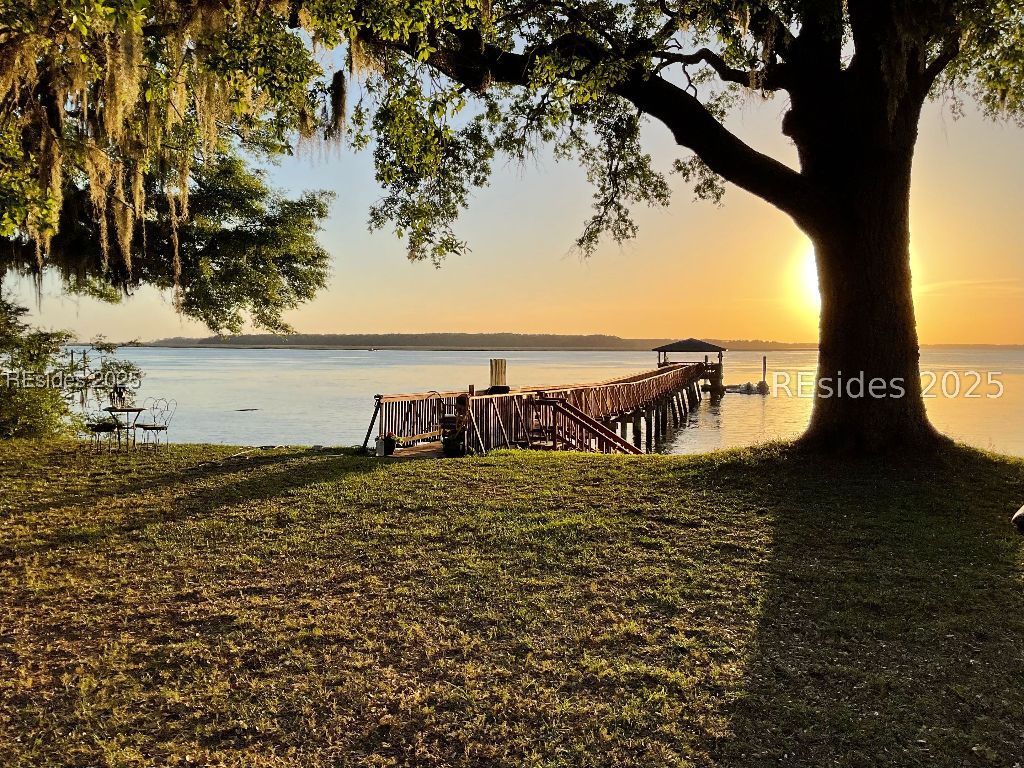 750 Spanish Wells Rd, Hilton Head Island, SC 29926
