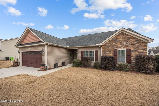 2451 Kodiak Drive, Winterville, NC 28590