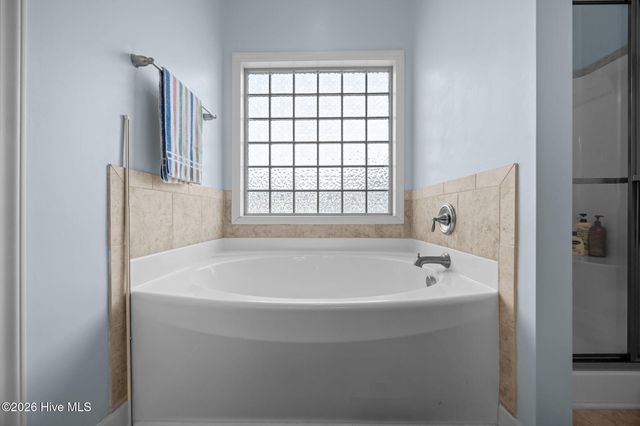 2451 Kodiak Drive, Winterville, NC 28590