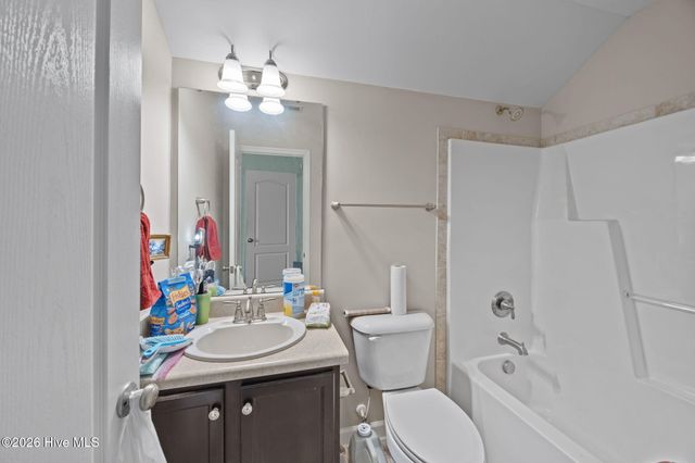 2451 Kodiak Drive, Winterville, NC 28590