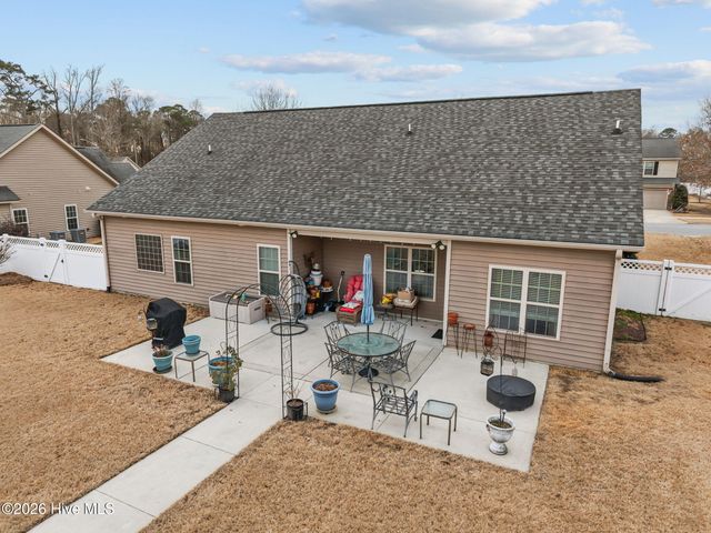 2451 Kodiak Drive, Winterville, NC 28590