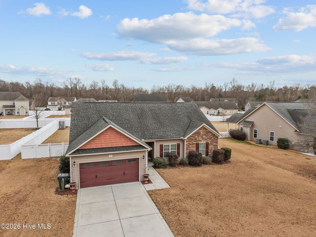 2451 Kodiak Drive, Winterville, NC 28590