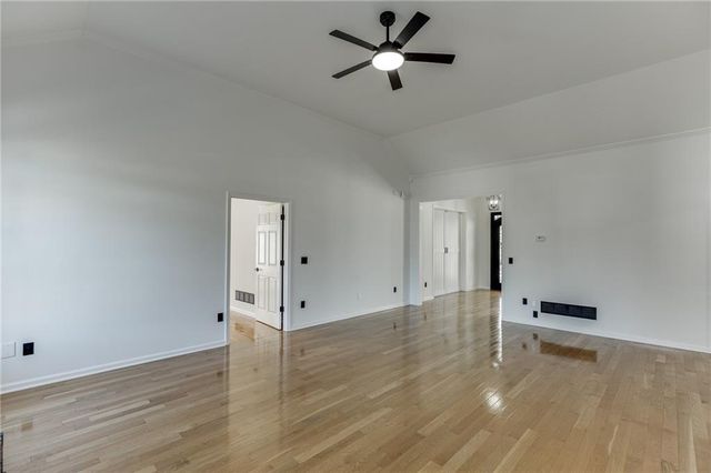 5821 Chalet Way, Hoschton, GA 30548