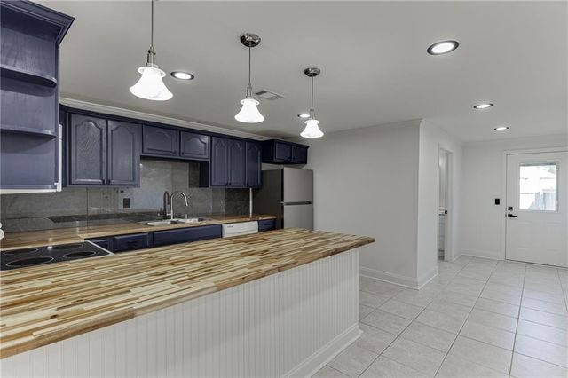 5821 Chalet Way, Hoschton, GA 30548