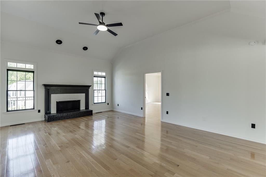 Image 15 of property listing at 5821 Chalet Way, Hoschton, GA 30548