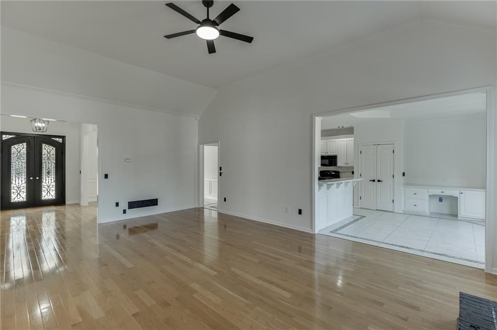 Image 18 of property listing at 5821 Chalet Way, Hoschton, GA 30548
