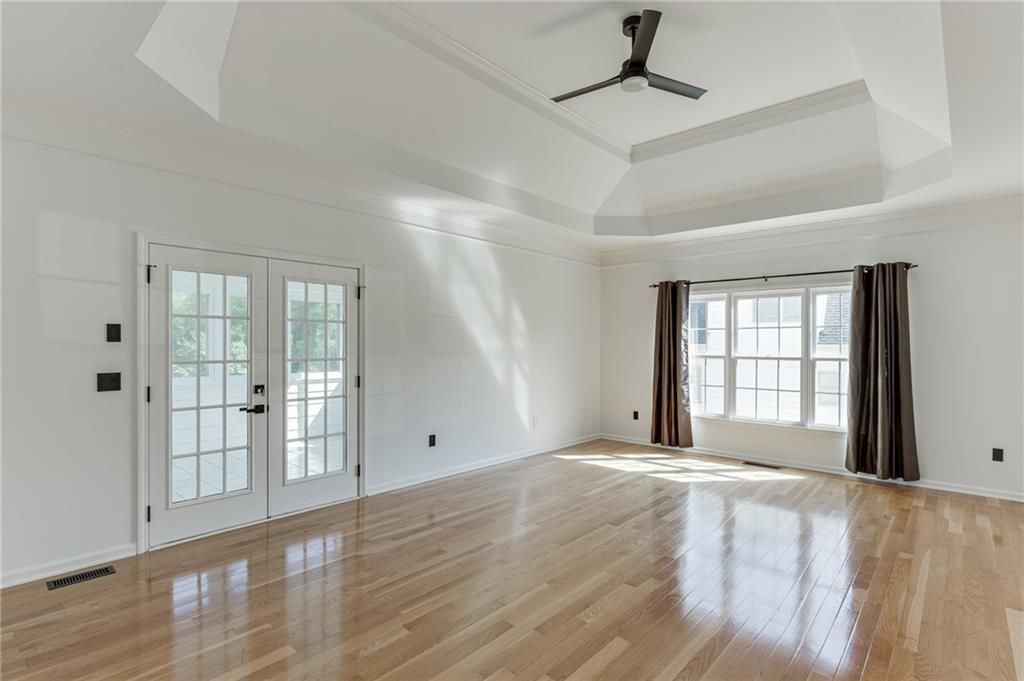 Image 35 of property listing at 5821 Chalet Way, Hoschton, GA 30548