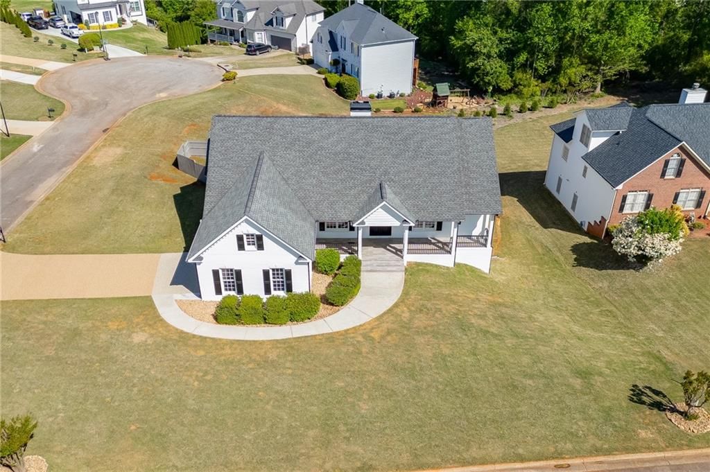 Image 78 of property listing at 5821 Chalet Way, Hoschton, GA 30548