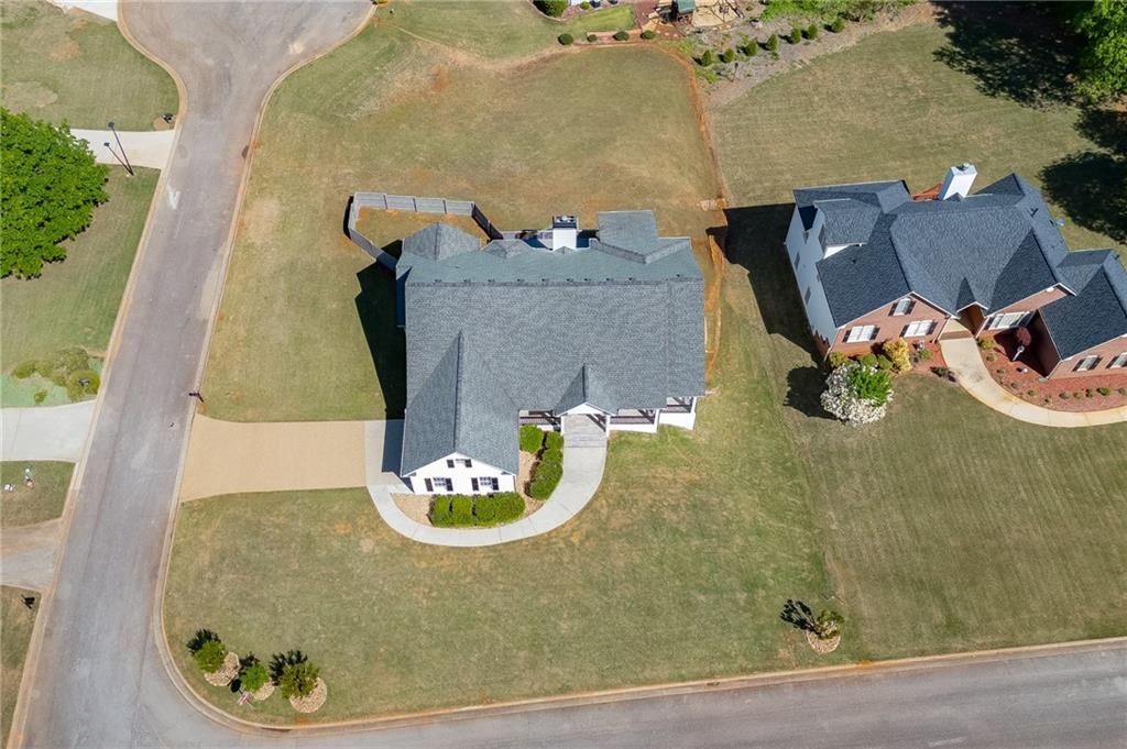 Image 79 of property listing at 5821 Chalet Way, Hoschton, GA 30548