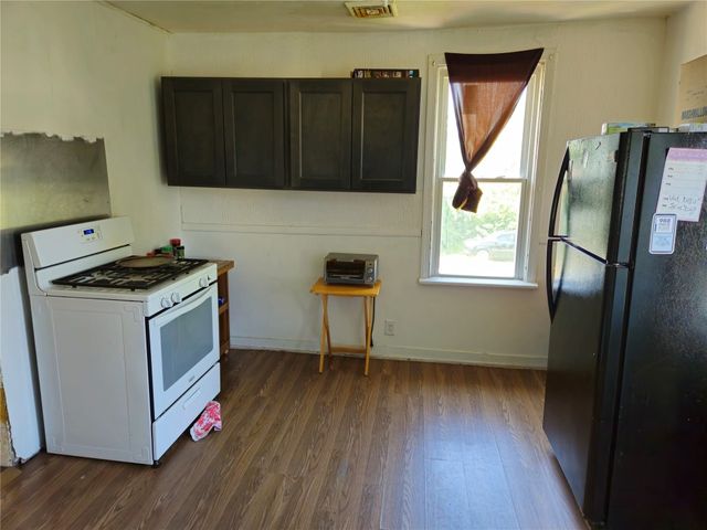 1212 E 10TH Street, Erie, PA 16503