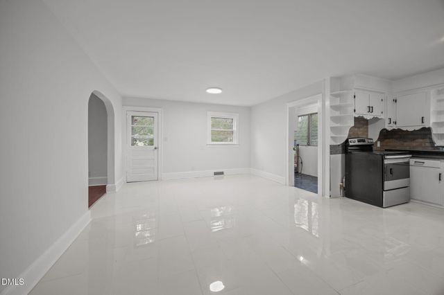 1811 Lazy Lane, High Point, NC 27265