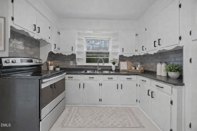 1811 Lazy Lane, High Point, NC 27265