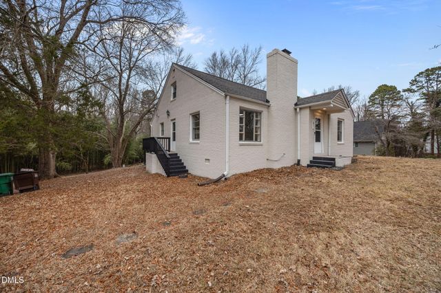 1811 Lazy Lane, High Point, NC 27265