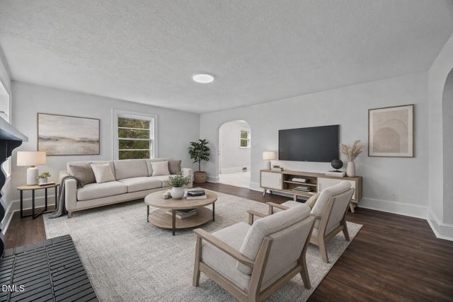 1811 Lazy Lane, High Point, NC 27265