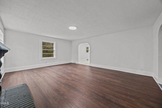 1811 Lazy Lane, High Point, NC 27265