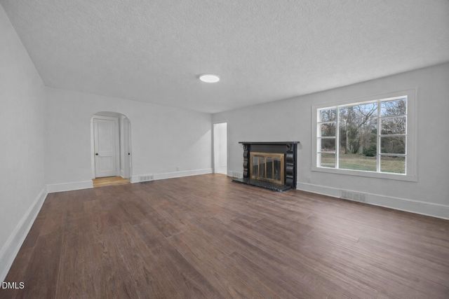 1811 Lazy Lane, High Point, NC 27265