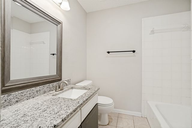 634 Lisa Street, Burleson, TX 76028