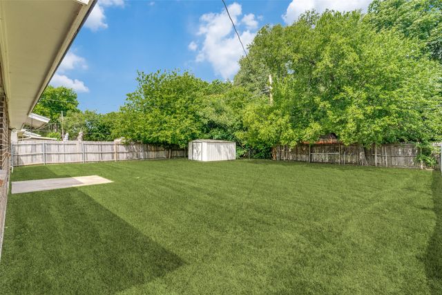 634 Lisa Street, Burleson, TX 76028