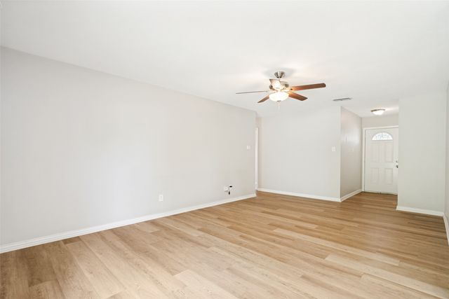 634 Lisa Street, Burleson, TX 76028