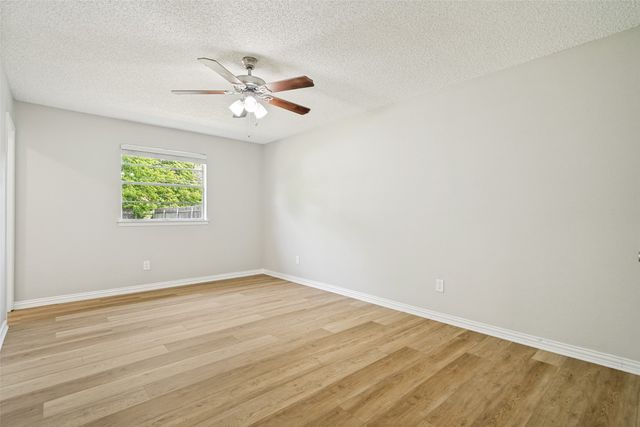 634 Lisa Street, Burleson, TX 76028