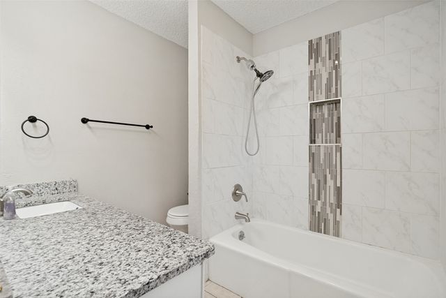 634 Lisa Street, Burleson, TX 76028