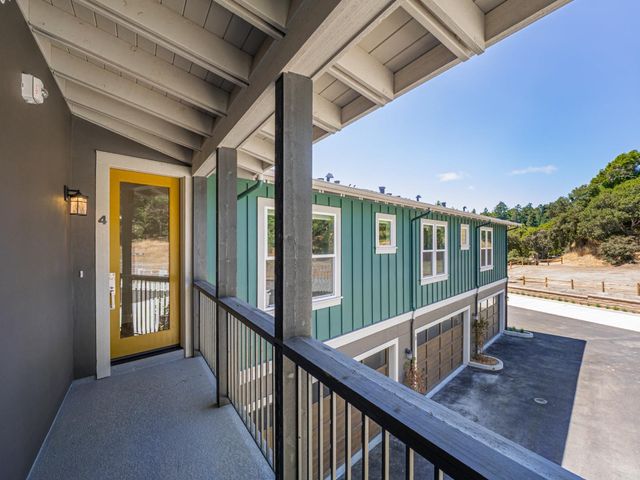 101 Aptos Village Way 4, Aptos, CA 95003