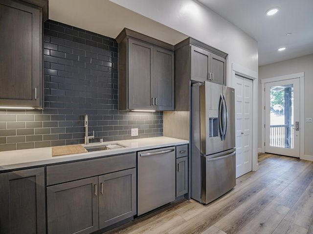 101 Aptos Village Way 4, Aptos, CA 95003