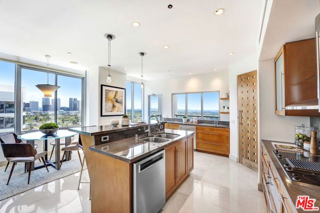 10724 Wilshire Boulevard 1607, Los Angeles, CA 90024