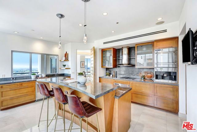 10724 Wilshire Boulevard 1607, Los Angeles, CA 90024