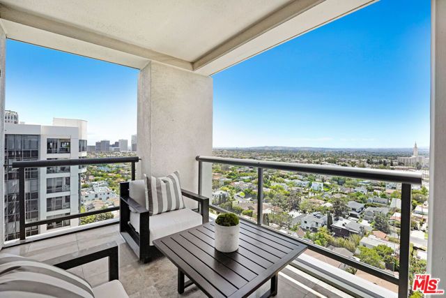 10724 Wilshire Boulevard 1607, Los Angeles, CA 90024