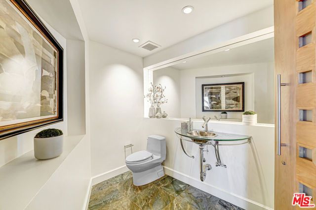 10724 Wilshire Boulevard 1607, Los Angeles, CA 90024