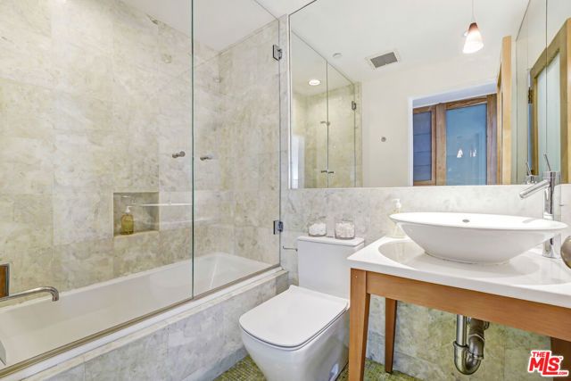 10724 Wilshire Boulevard 1607, Los Angeles, CA 90024