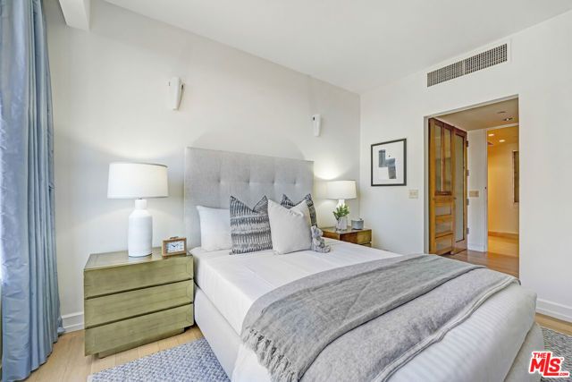 10724 Wilshire Boulevard 1607, Los Angeles, CA 90024