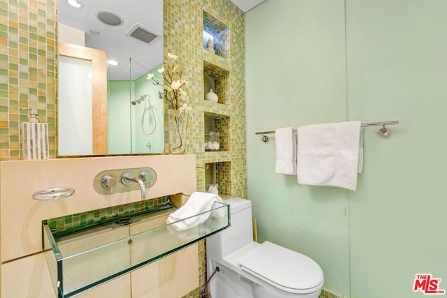 10724 Wilshire Boulevard 1607, Los Angeles, CA 90024