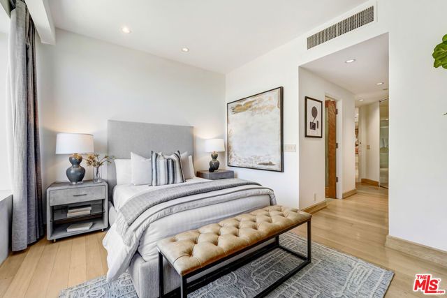 10724 Wilshire Boulevard 1607, Los Angeles, CA 90024