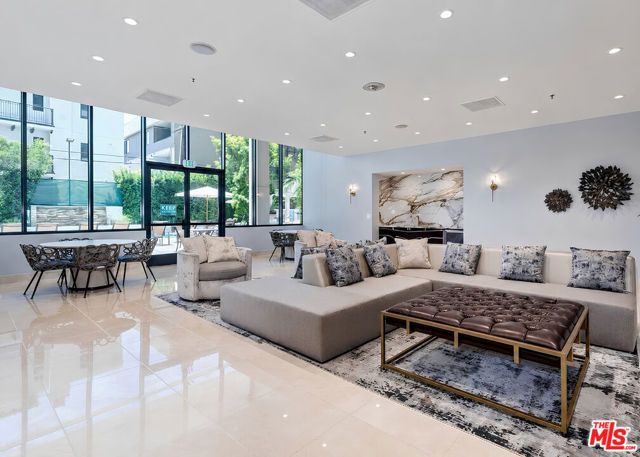 10724 Wilshire Boulevard 1607, Los Angeles, CA 90024